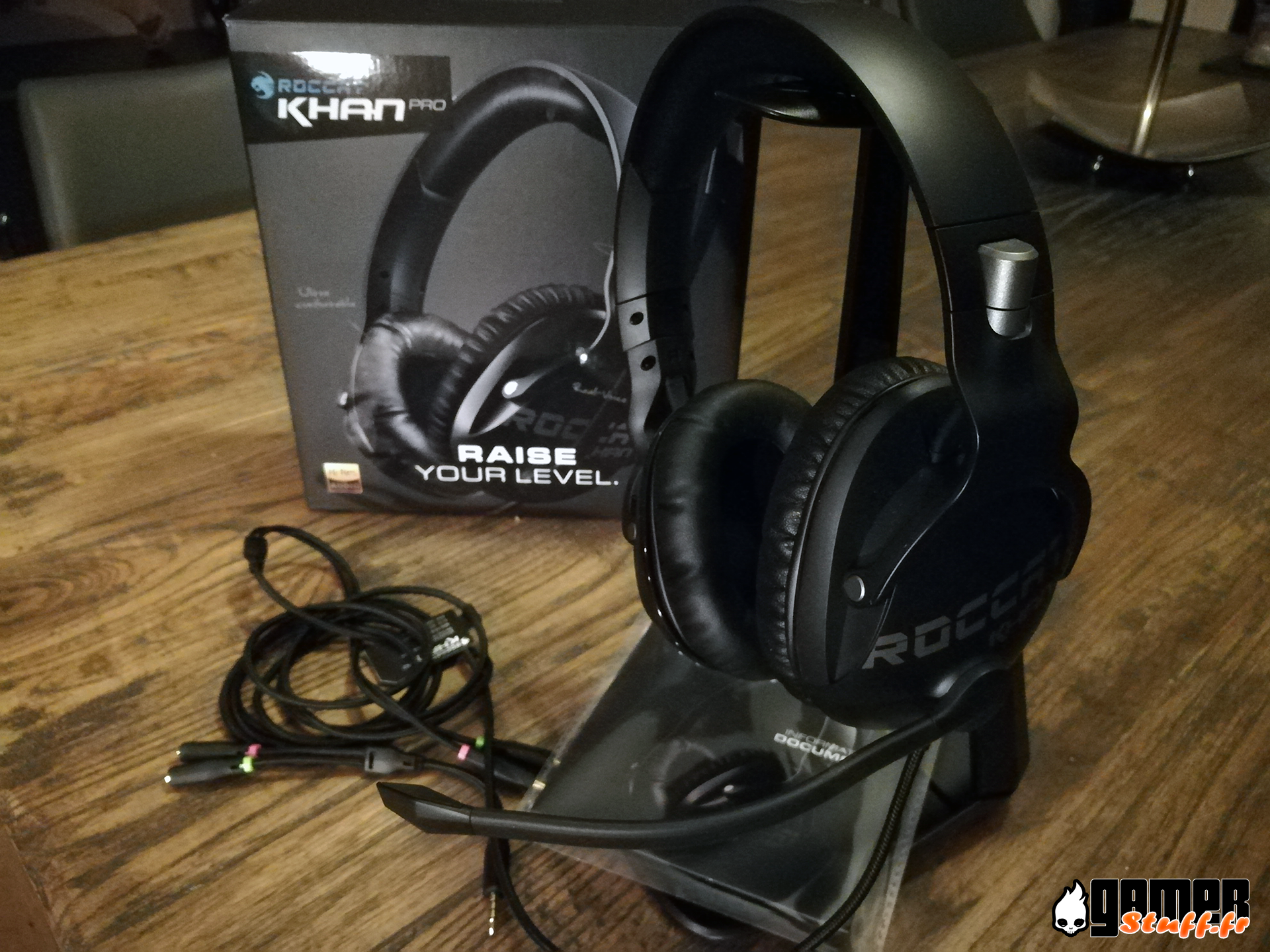 casque roccat khan pro 01