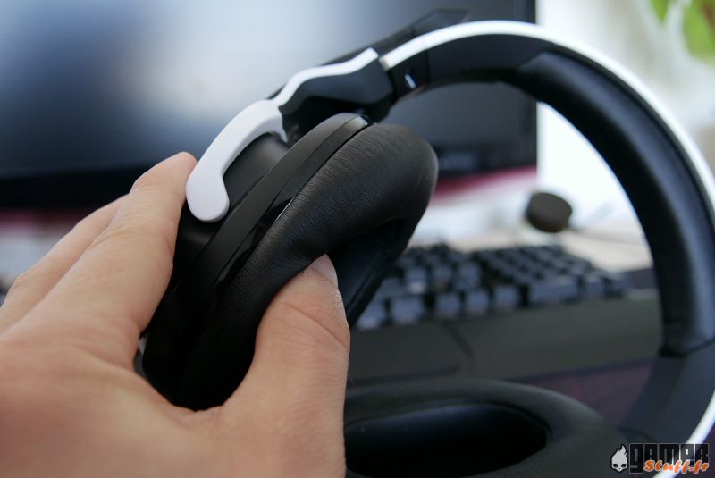 Roccat_Khan_AIMO