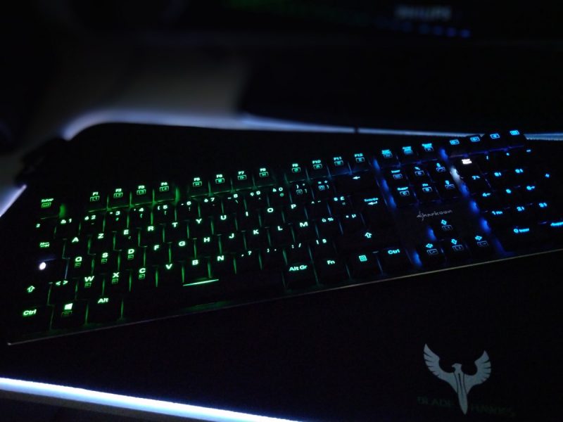 Clavier Sharkoon Purewriter RGB 21 min