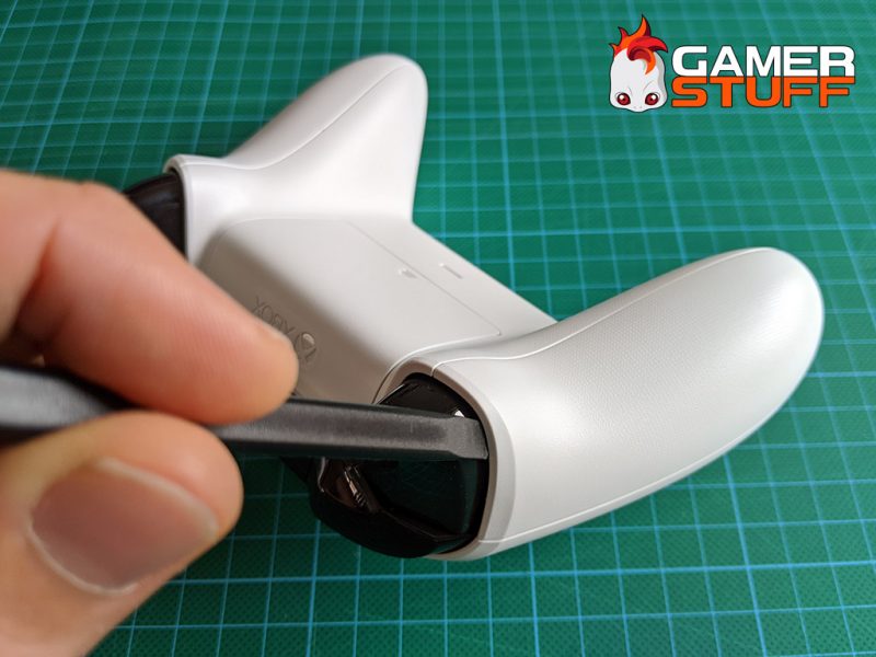 tuto demonter manette Microsoft Xbox One S