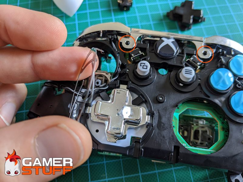 tuto demonter manette Microsoft Xbox One S