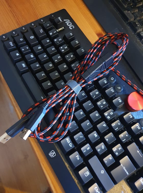 Unboxing AOC 2